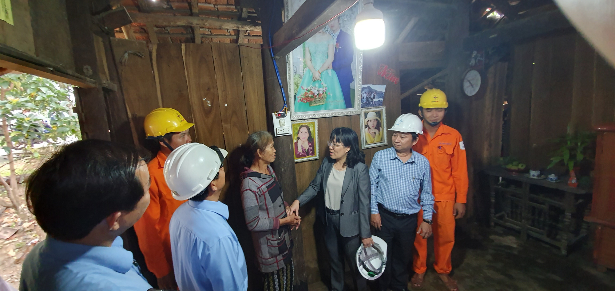 Phú Yên: Khu dân cư cuối cùng thoát khỏi cảnh đèn dầu