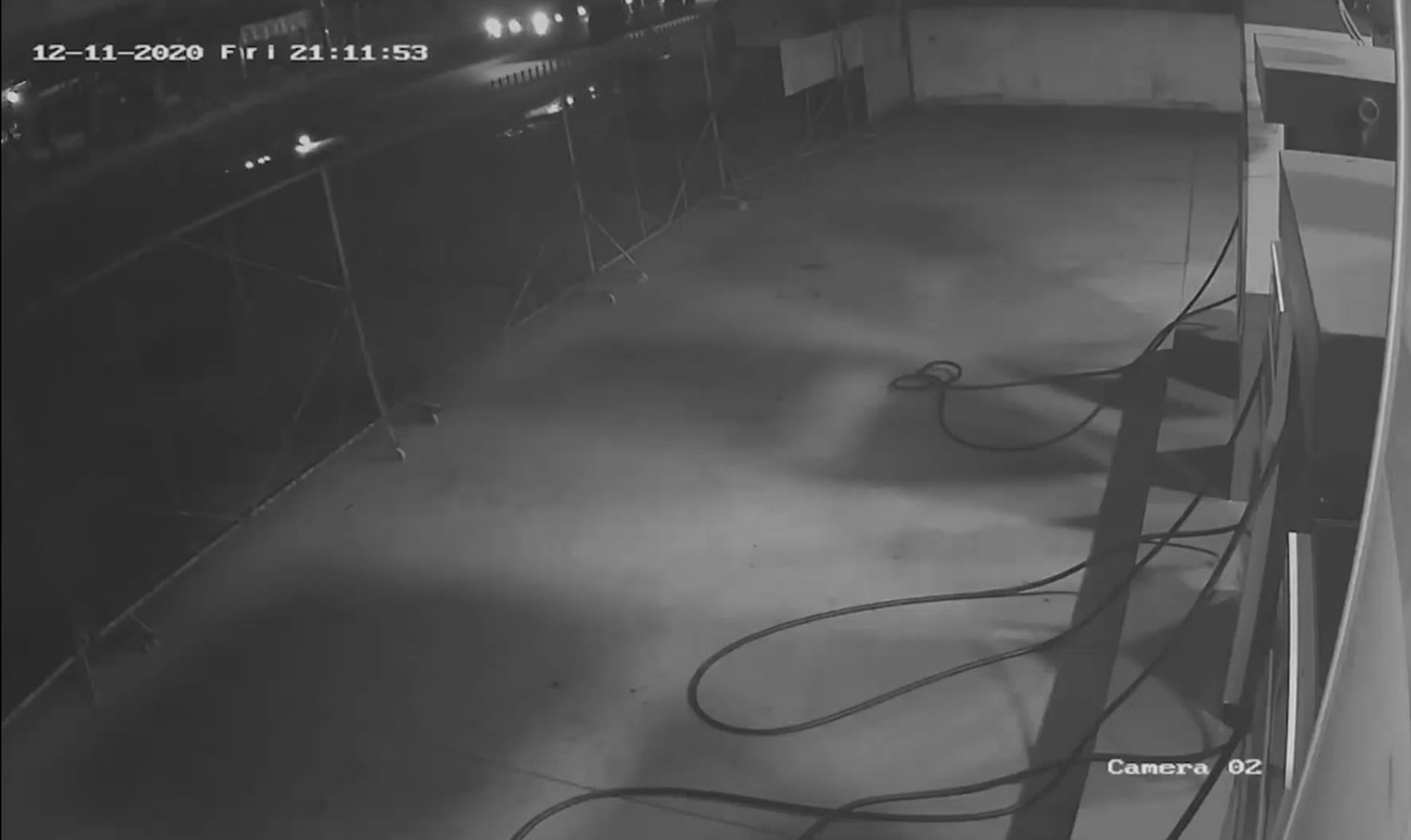 Sự v&ocirc; cảm của người đi đường đ&atilde; l&agrave;m chết nam thanh ni&ecirc;n ở B&igrave;nh Dương - Ảnh 1.