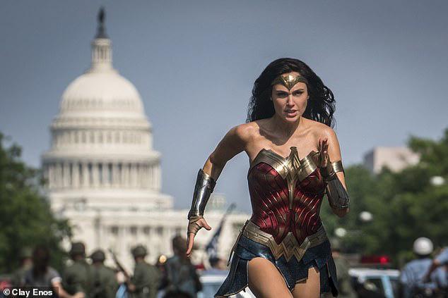 "Bom tấn" Wonder Woman 1984 sắp đổ bộ rạp Việt