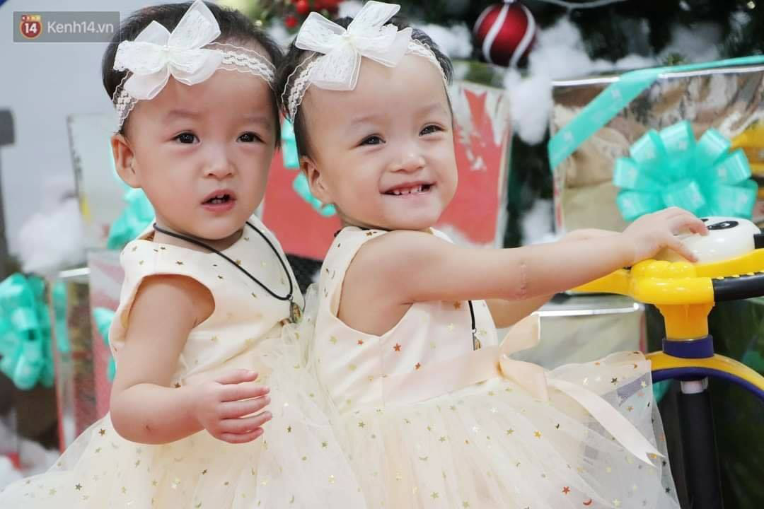 Vỡ &ograve;a với những bước đi đầu ti&ecirc;n của hai b&eacute; Tr&uacute;c Nhi-Diệu Nhi - Ảnh 3.