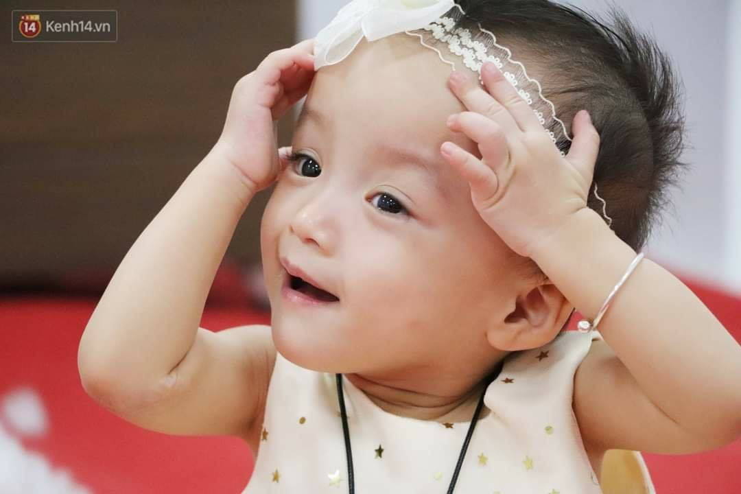 Vỡ &ograve;a với những bước đi đầu ti&ecirc;n của hai b&eacute; Tr&uacute;c Nhi-Diệu Nhi - Ảnh 5.