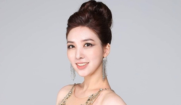 Cận cảnh người mẫu được "chỉ định" làm tân Hoa hậu Hoàn vũ xứ Kim Chi
