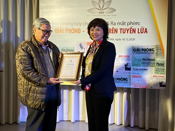 Nhiều tư liệu và sự kiện lần đầu công bố trong phim tài liệu Giải phóng - tờ báo trên tuyến lửa - Ảnh 5.
