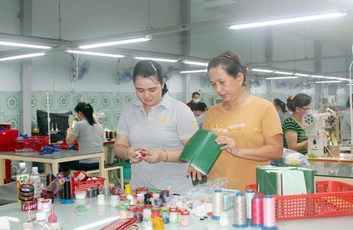NỖ LỰC CHĂM LO TẾT (*): Tri ân người lao động