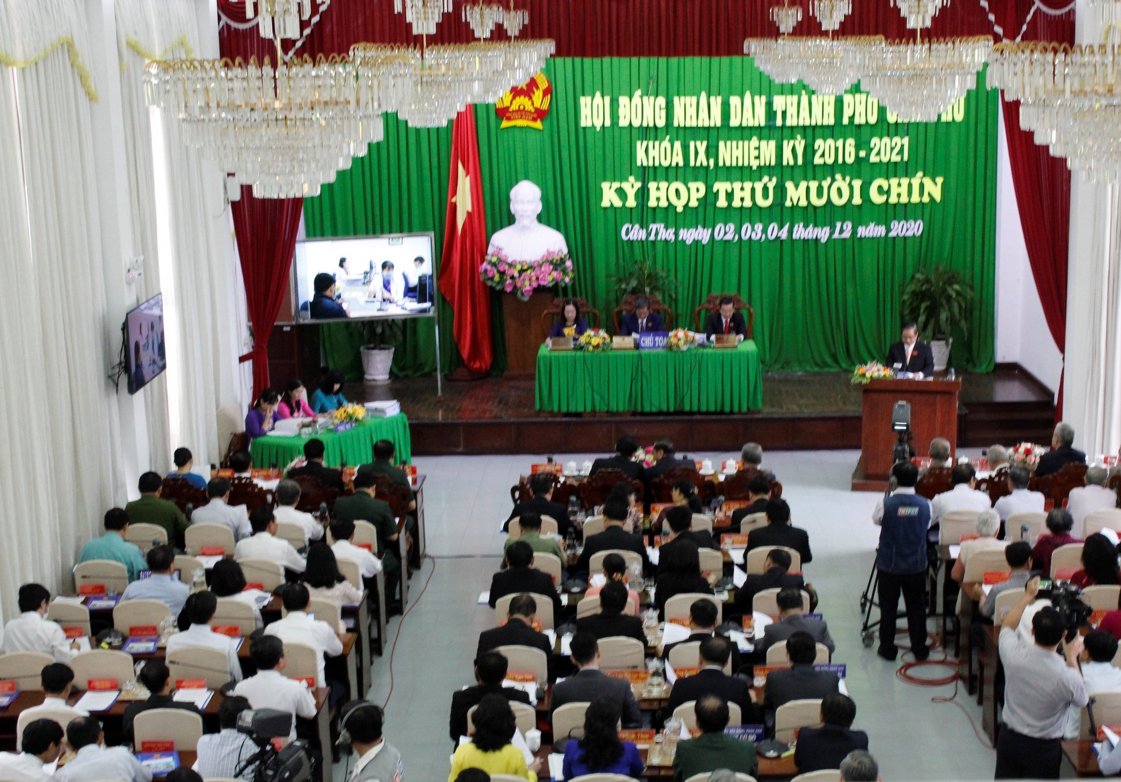 Kiến nghị dừng đưa 80 cán bộ ở Cần Thơ sang Mỹ bồi dưỡng