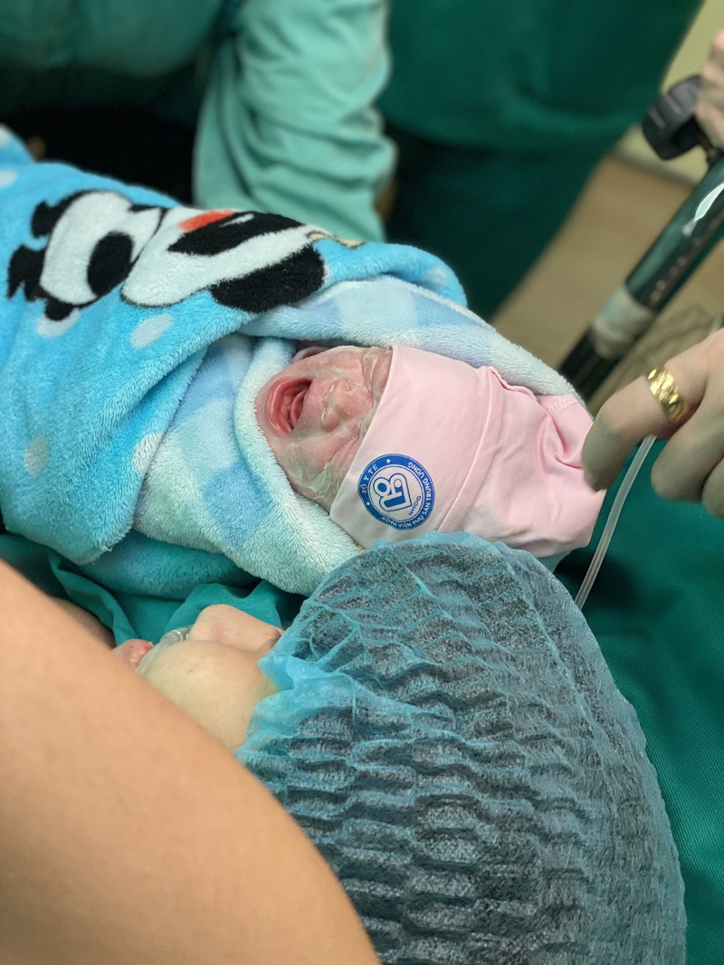 Hai bệnh viện đầu ng&agrave;nh bắt con th&agrave;nh c&ocirc;ng cho sản phụ ung thư m&aacute;u - Ảnh 3.