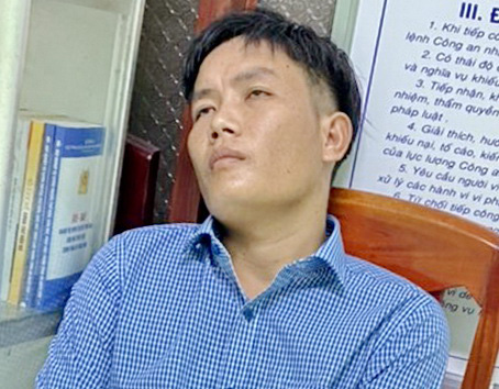 CSGT B&igrave;nh Định d&ugrave;ng xe tải l&agrave;m &ldquo;r&agrave;o chắn&rdquo; tr&ecirc;n Quốc lộ 1 để chặn bắt 2 kẻ trộm &ocirc;t&ocirc; - Ảnh 1.