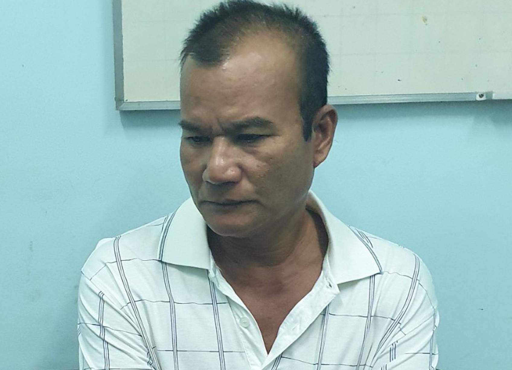 Gã đàn ông dùng đá xây dựng nói là thiên thạch lừa đảo nhiều người hơn 10 tỉ đồng
