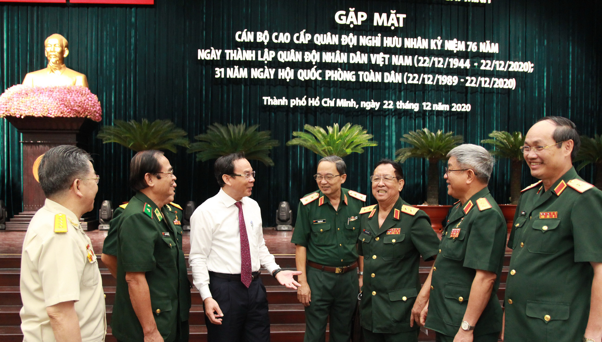 Bí thư Nguyễn Văn Nên gặp mặt cán bộ cao cấp quân đội nghỉ hưu