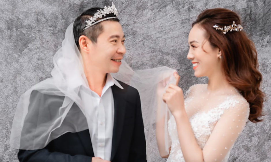 "Cô Đẩu" Công Lý hài hước trong bộ ảnh cưới trước lễ cưới lần 3