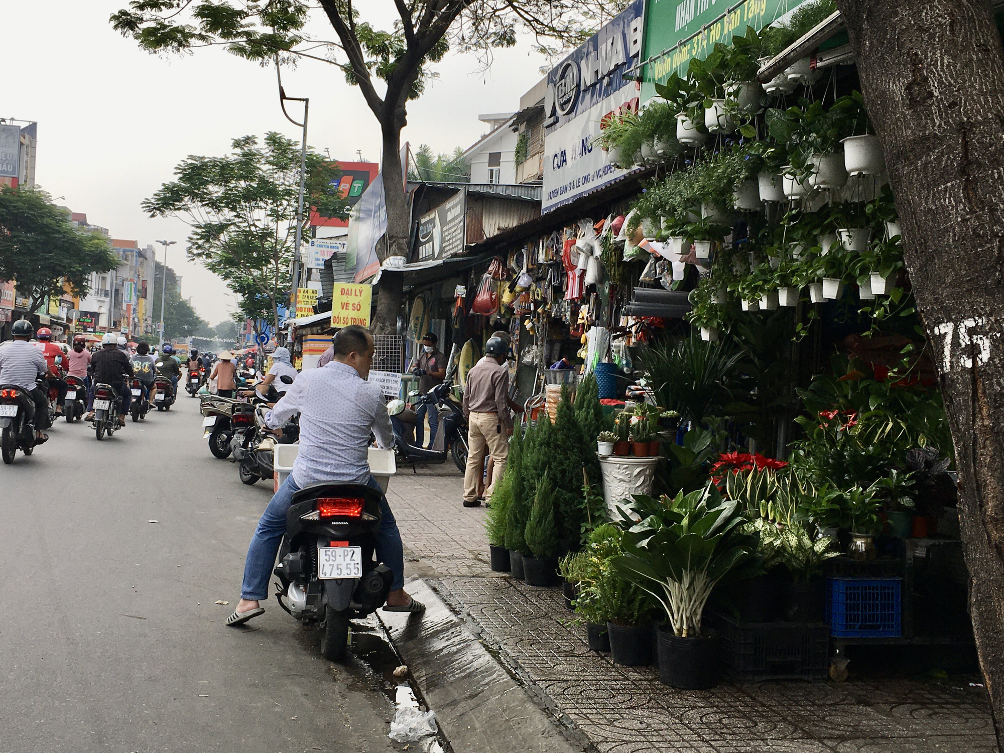 Tìm giải pháp cho trật tự vỉa hè: Siết chặt công tác quản lý
