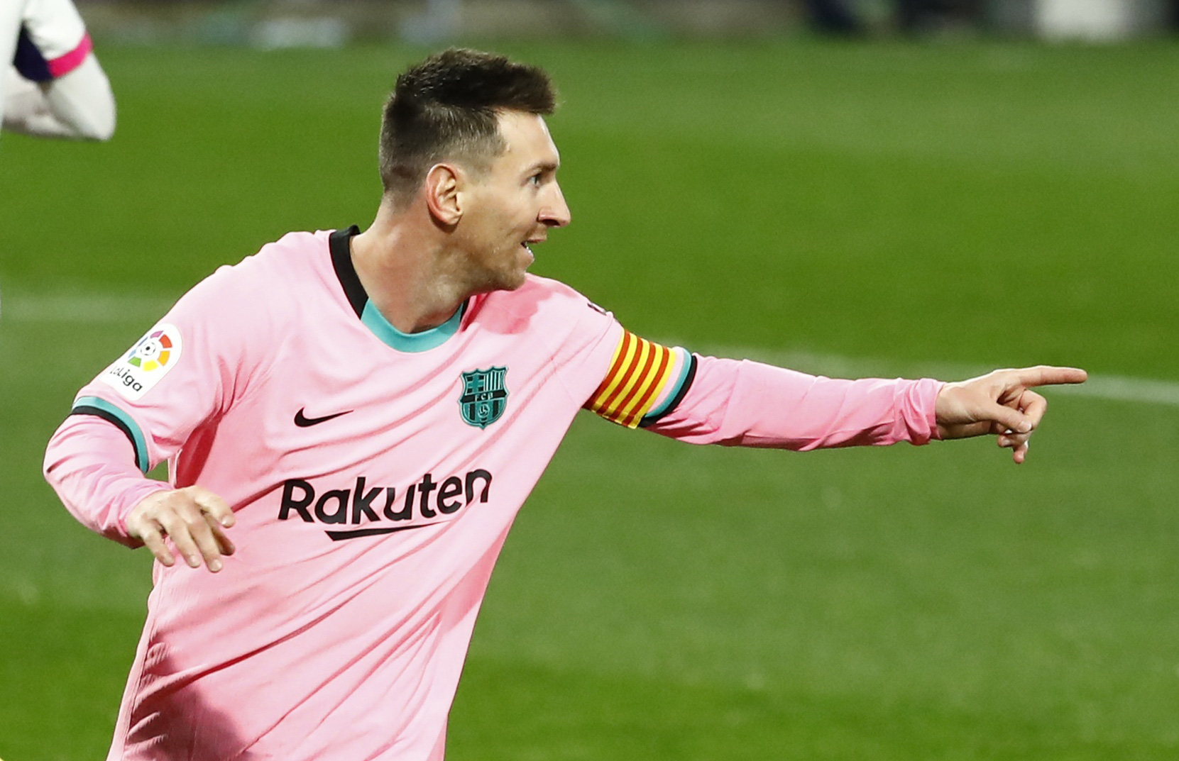 Messi ghi bàn thứ 644, Barcelona giành chiến thắng 3 sao