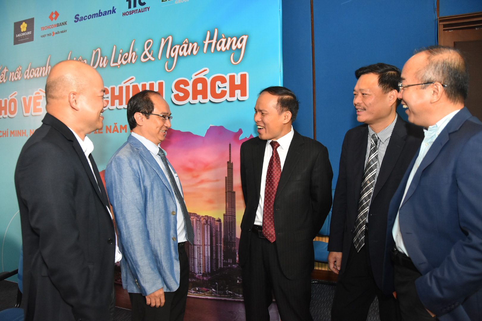 Tọa đ&agrave;m: Kết nối doanh nghiệp du lịch v&agrave; ng&acirc;n h&agrave;ng - Ảnh 3.