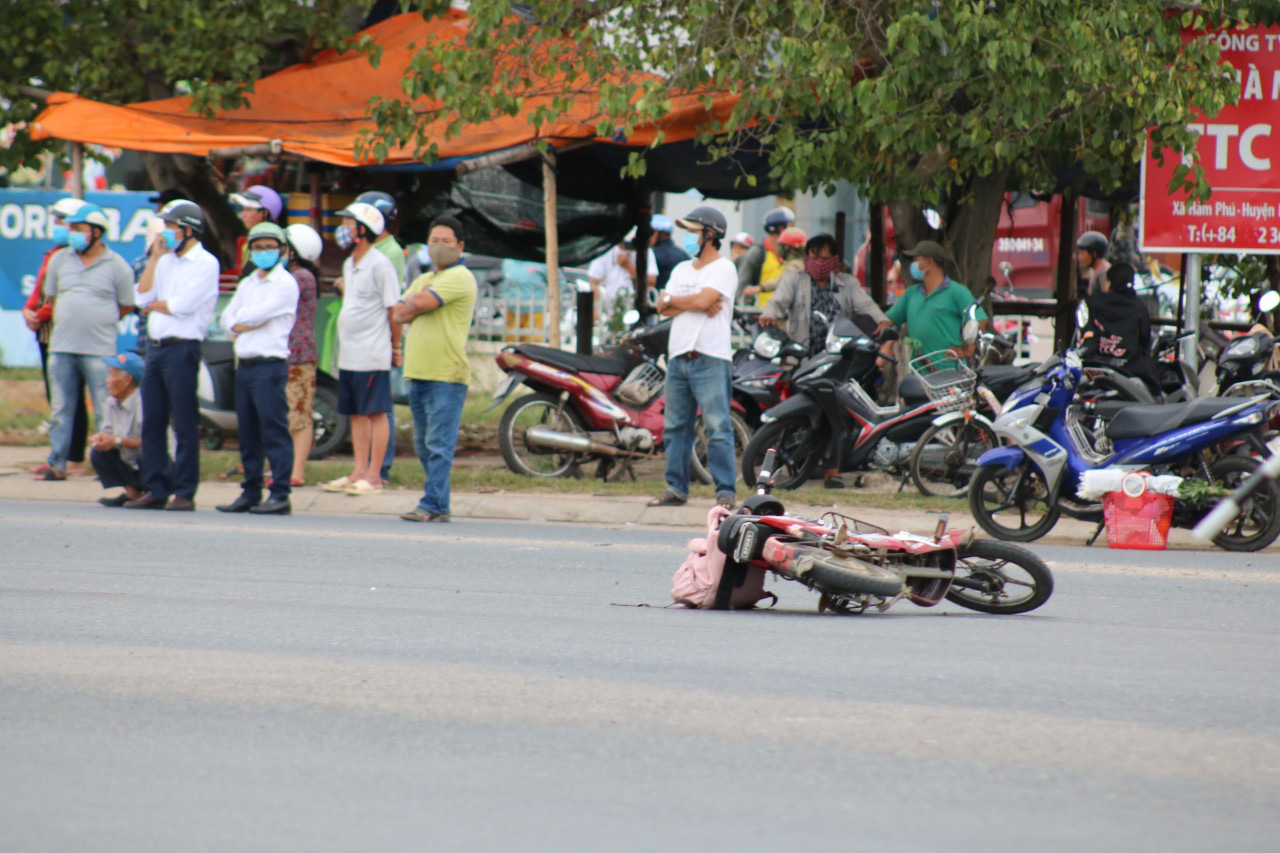 Nữ sinh B&igrave;nh Thuận chết thảm tr&ecirc;n đường đi học - Ảnh 2.