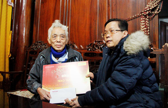 "Mai Vàng nhân ái" thăm 3 văn - nghệ sĩ tại Quảng Bình và TP HCM