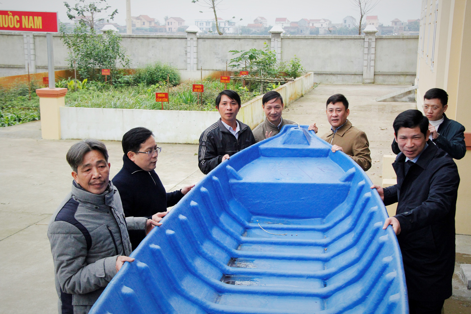 "Trái tim miền Trung" đến với người dân vùng lũ Quảng Bình