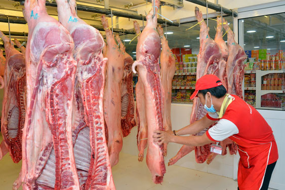Hàng Tết dồi dào