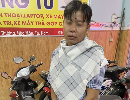 Bắt gã đàn ông rủ nạn nhân vào quán cà phê để chuốc thuốc mê