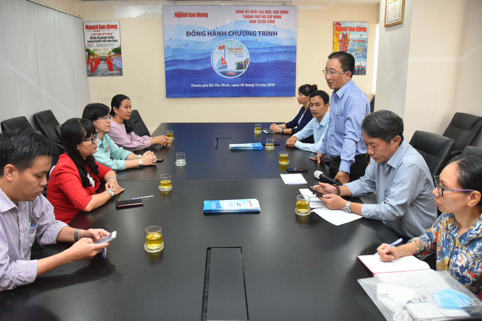 Lan tỏa mạnh mẽ Chương trình Một triệu lá cờ Tổ quốc cùng ngư dân bám biển - Ảnh 4.