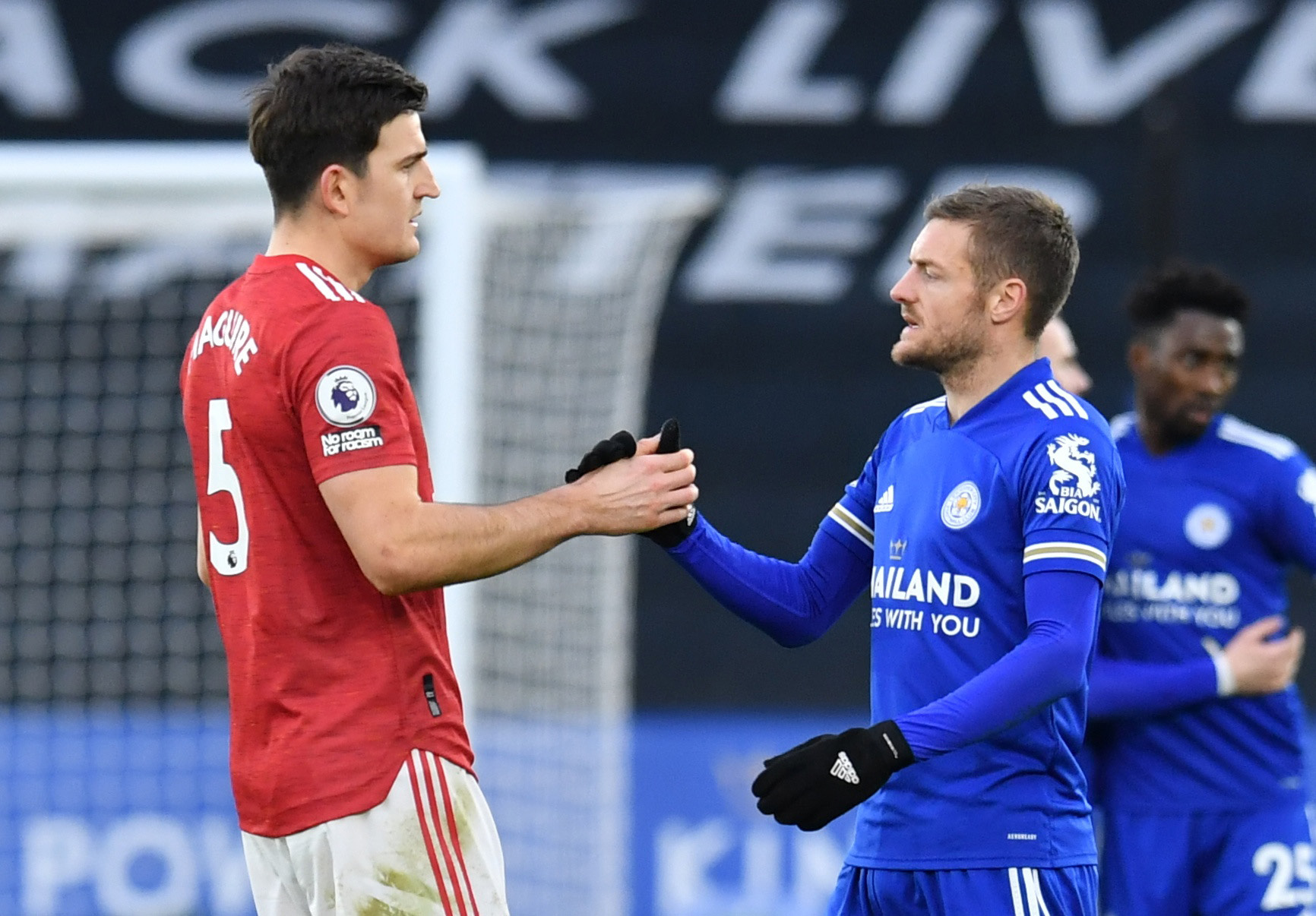 Man United nhận tr&aacute;i đắng, Leicester vững ng&ocirc;i nh&igrave; bảng - Ảnh 9.