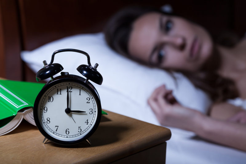 Phát hiện món ăn khiến người trẻ mất ngủ khó hiểu - Ảnh 1.