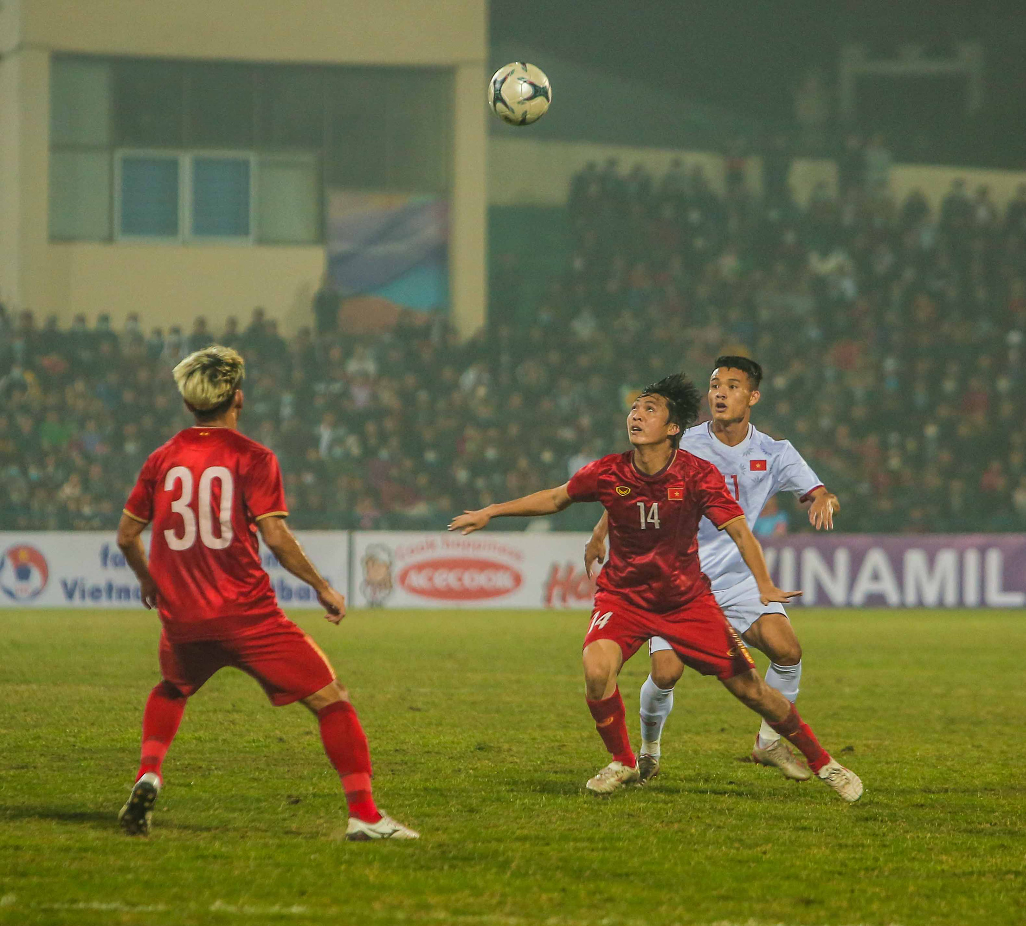 Quang Hải ghi b&agrave;n, đội tuyển Việt Nam ho&agrave; đ&agrave;n em U22 Việt Nam - Ảnh 12.