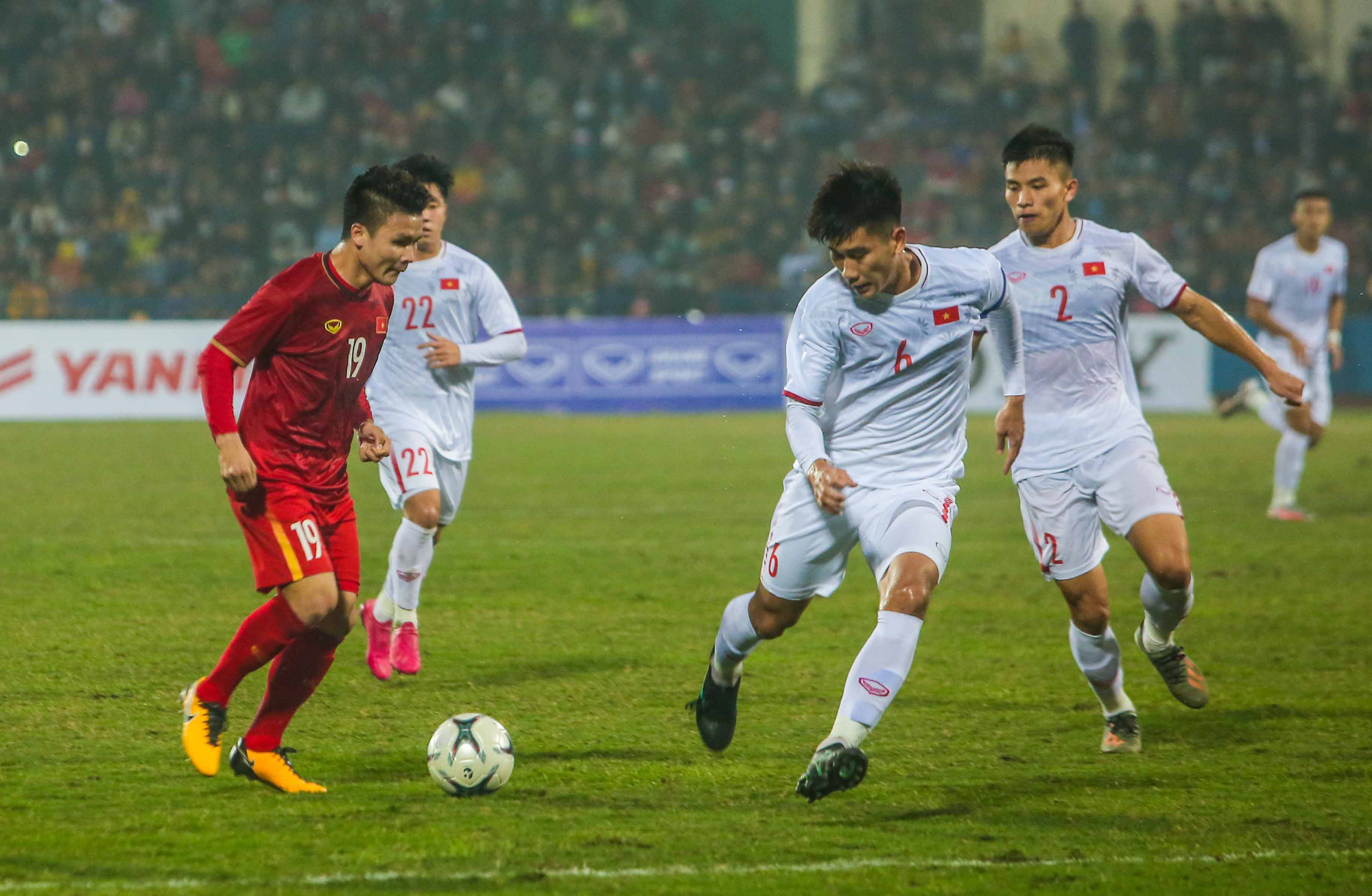 Quang Hải ghi bàn đẹp mắt, đội tuyển Việt Nam hoà "đàn em" U22 Việt Nam 2-2