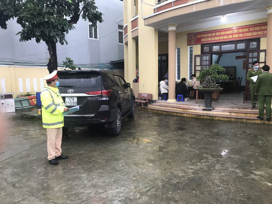 Đà Nẵng: Tài xế chở 6 người Trung Quốc nhập cảnh trái phép tự tử trong khu cách ly - Ảnh 1.
