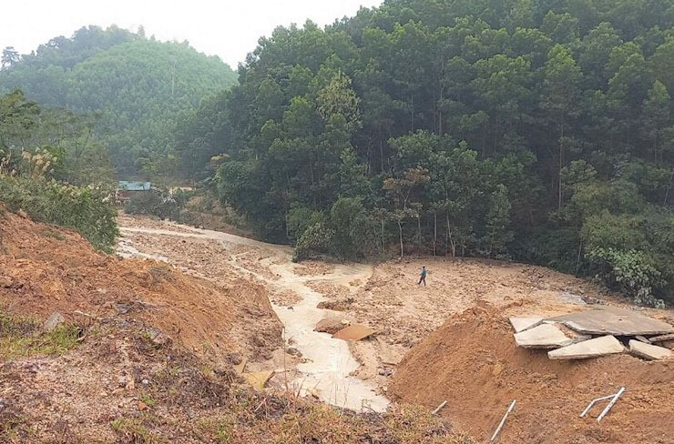 Tuyến kênh 4.300 tỉ đồng bất ngờ đứt gãy 50 m giữa mùa khô - Ảnh 2.