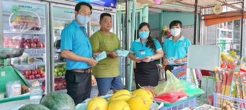 Vận động chủ nhà trọ giảm giá thuê phòng cho công nhân