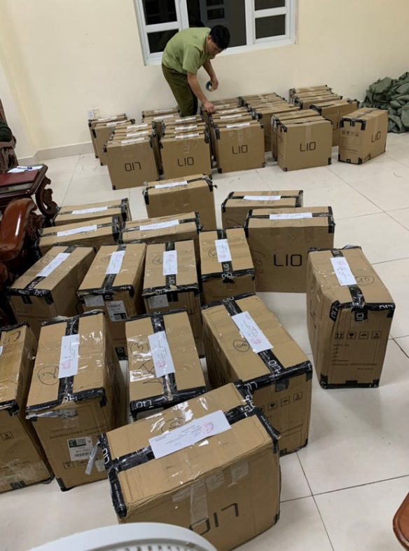 Xử lý buôn lậu thuốc lá thế hệ mới: Cần chế tài đủ mạnh - Ảnh 1.