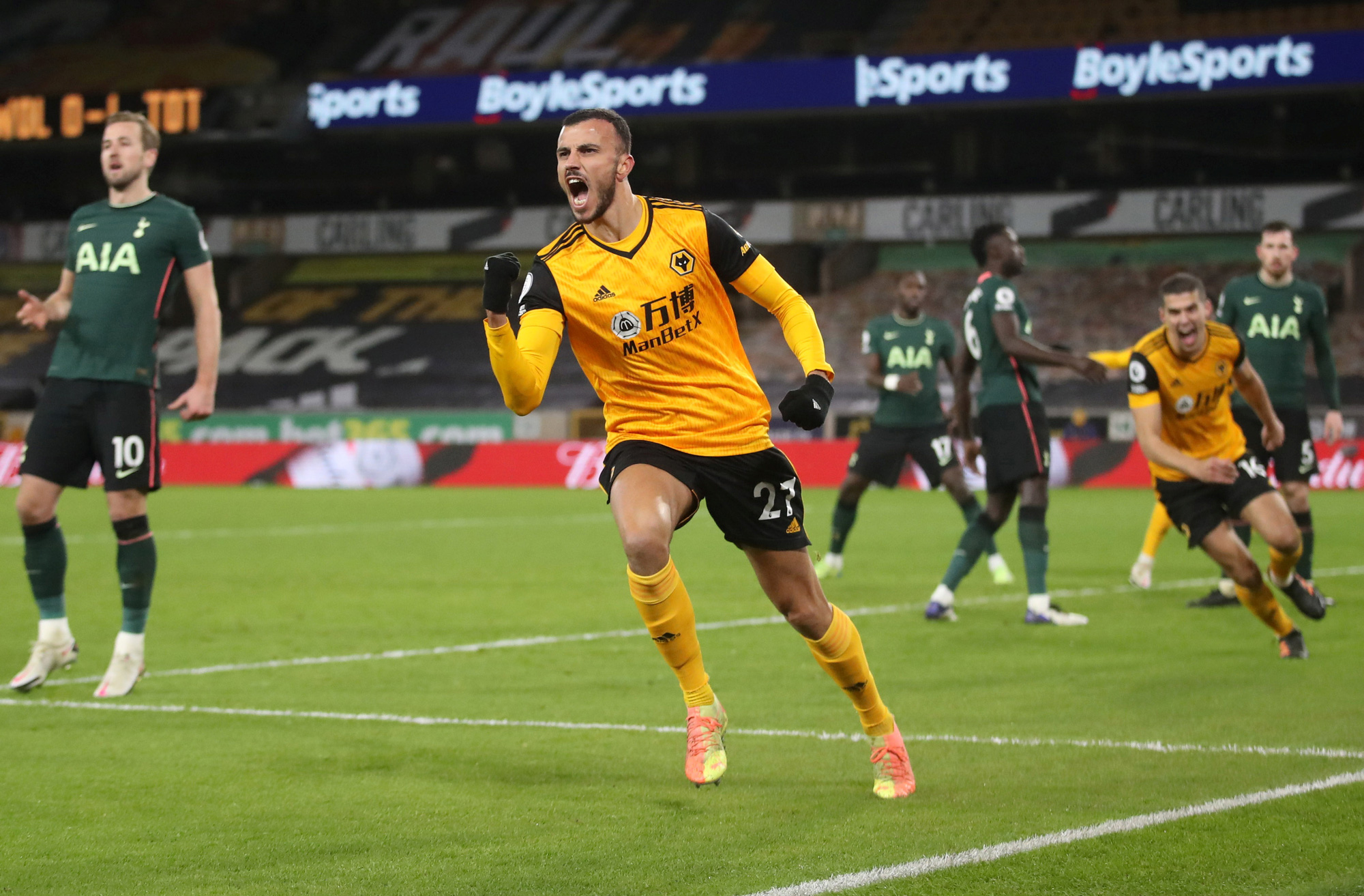 Tottenham đánh rơi chiến thắng phút cuối, lỡ Top 4 Ngoại hạng Anh - Ảnh 6.