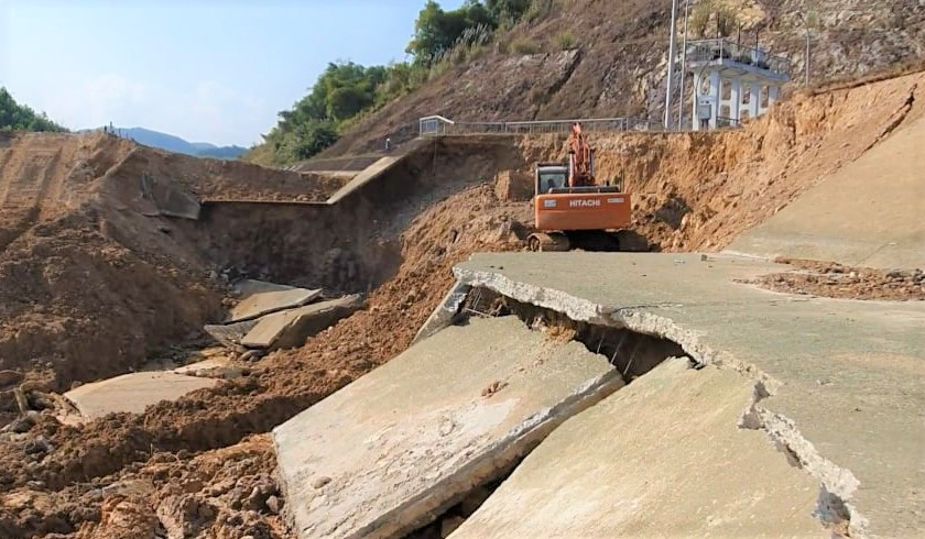 Bộ NN-PTNT vào cuộc tuyến kênh 4.300 tỉ đồng bất ngờ đứt gãy 50 m giữa mùa khô