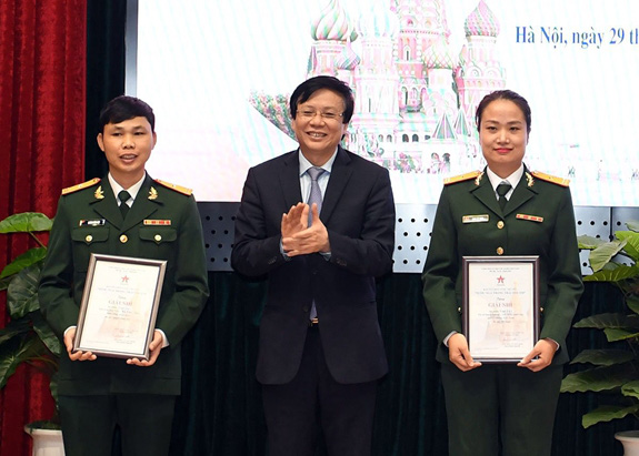 Thầy tôi! đoạt giải nhất cuộc thi viết Nước Nga trong trái tim tôi 2020 - Ảnh 2.