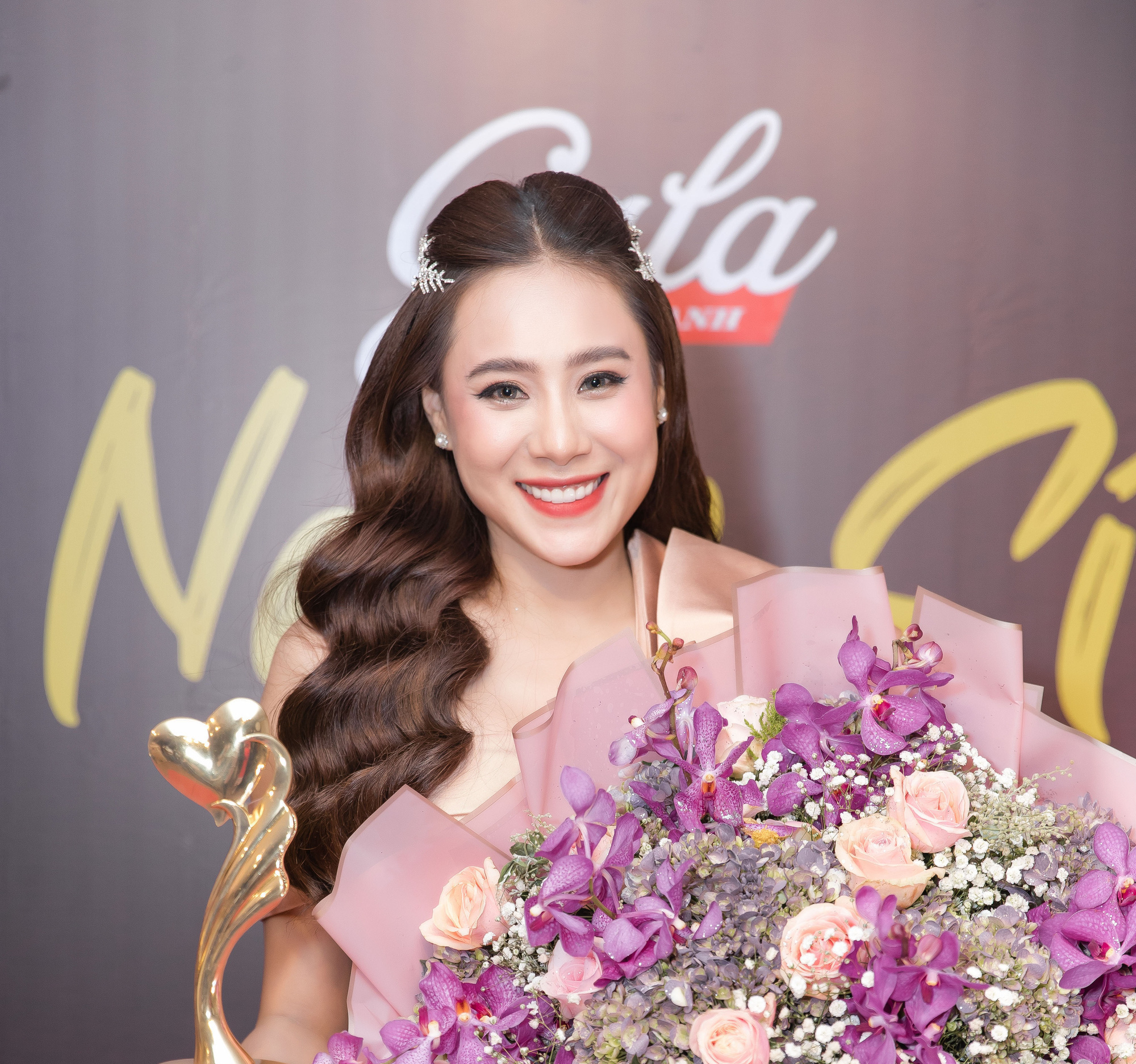 Hồ Bích Trâm được vinh danh với hoạt động thiện nguyện