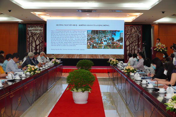 Tìm bản sắc cho không gian văn hóa công cộng