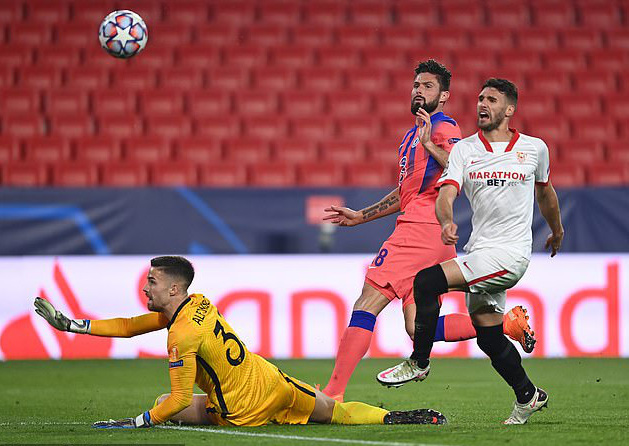 L&atilde;o tướng lập c&uacute; poker thần th&aacute;nh, Chelsea hủy diệt Sevilla - Ảnh 5.