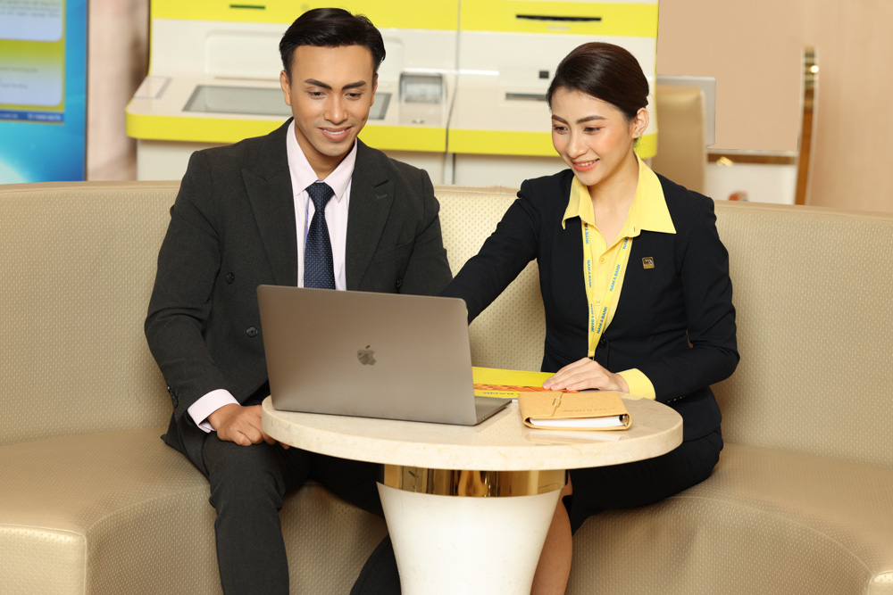 Dịch vụ xuất sắc l&agrave; đ&ograve;n bẩy gi&uacute;p ng&acirc;n h&agrave;ng ph&aacute;t triển bền vững - Ảnh 1.
