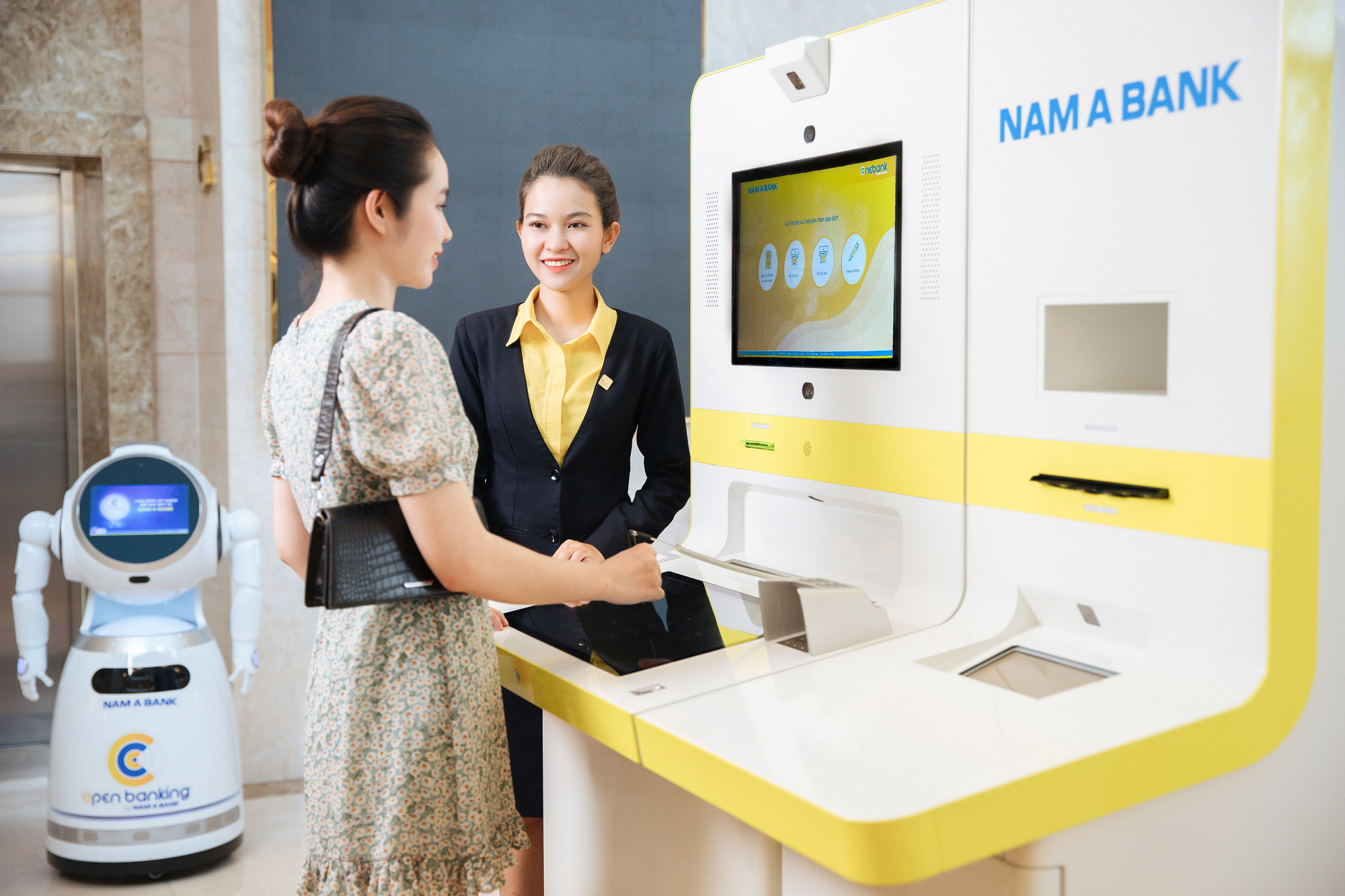 Dịch vụ xuất sắc là đòn bẩy giúp ngân hàng phát triển bền vững