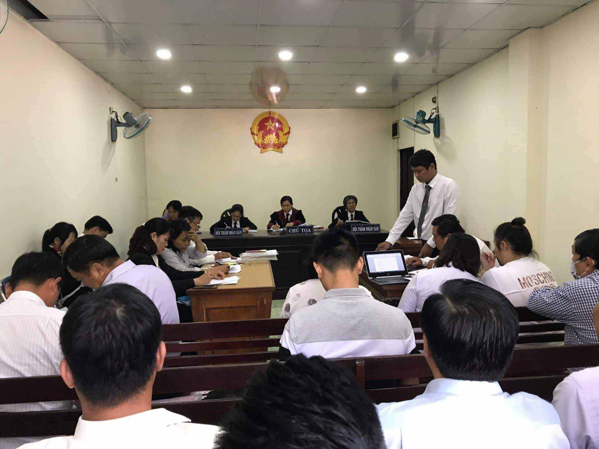 Án hành chính "trục trặc" đủ đường