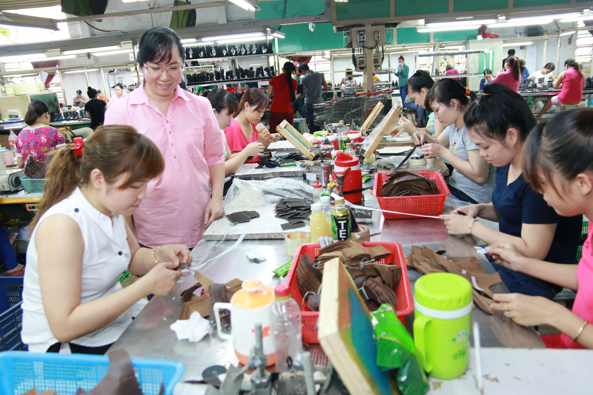 Giải đáp thắc mắc về thưởng Tết Âm lịch, Dương lịch 2021 - Ảnh 1.