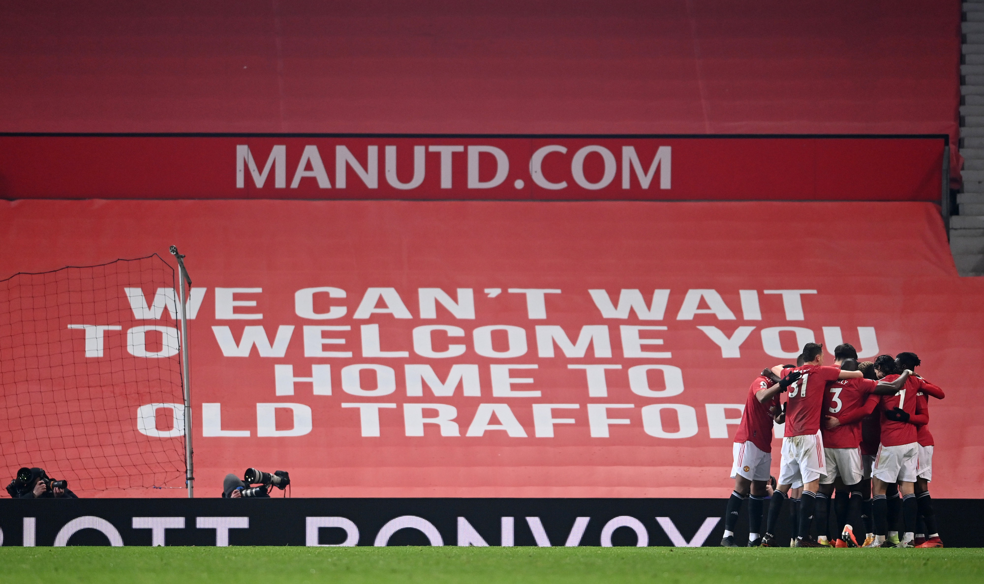 Lập c&ocirc;ng ph&uacute;t b&ugrave; giờ, Marcus Rashford đưa Man United l&ecirc;n ng&ocirc;i nh&igrave; bảng - Ảnh 7.