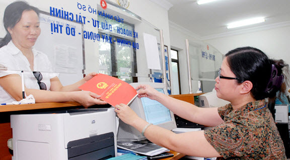 Làm sổ đỏ, đăng ký xe qua mạng giúp tiết kiệm 1.376 tỉ đồng mỗi năm