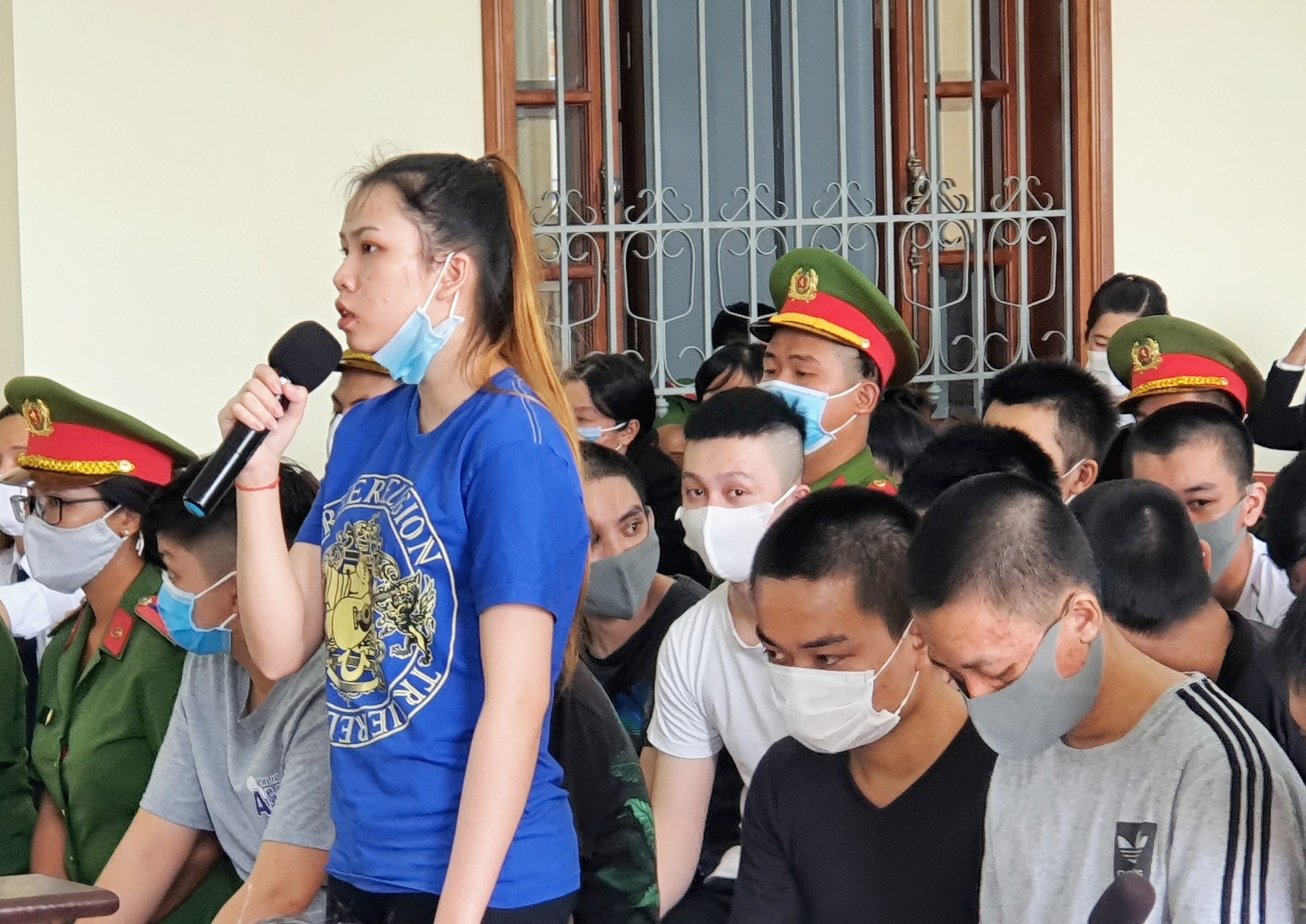 Cần Thơ: Cô gái 18 tuổi cùng 23 người thoát tội giết người