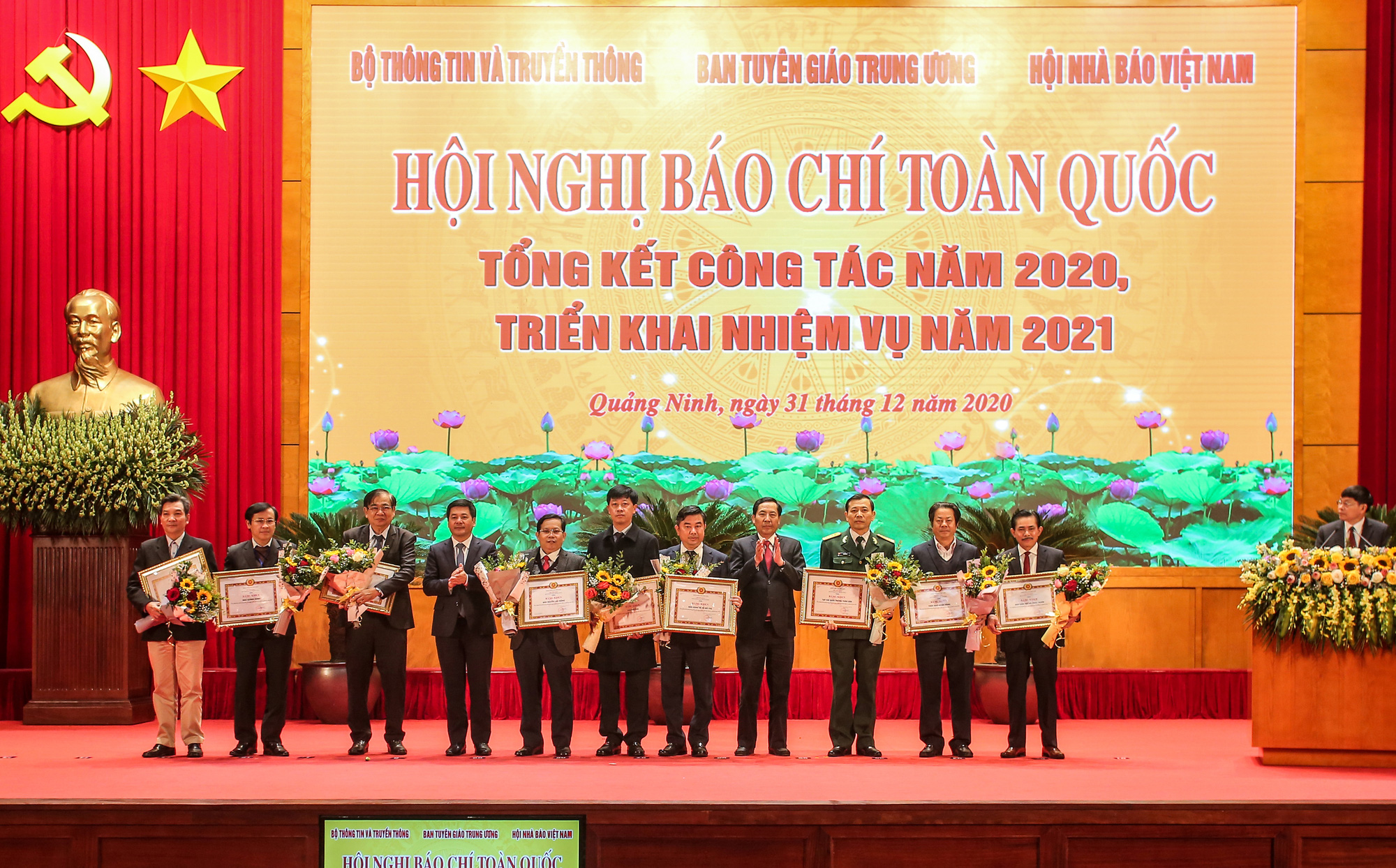 Báo chí phát huy vai trò "đi trước, mở đường"