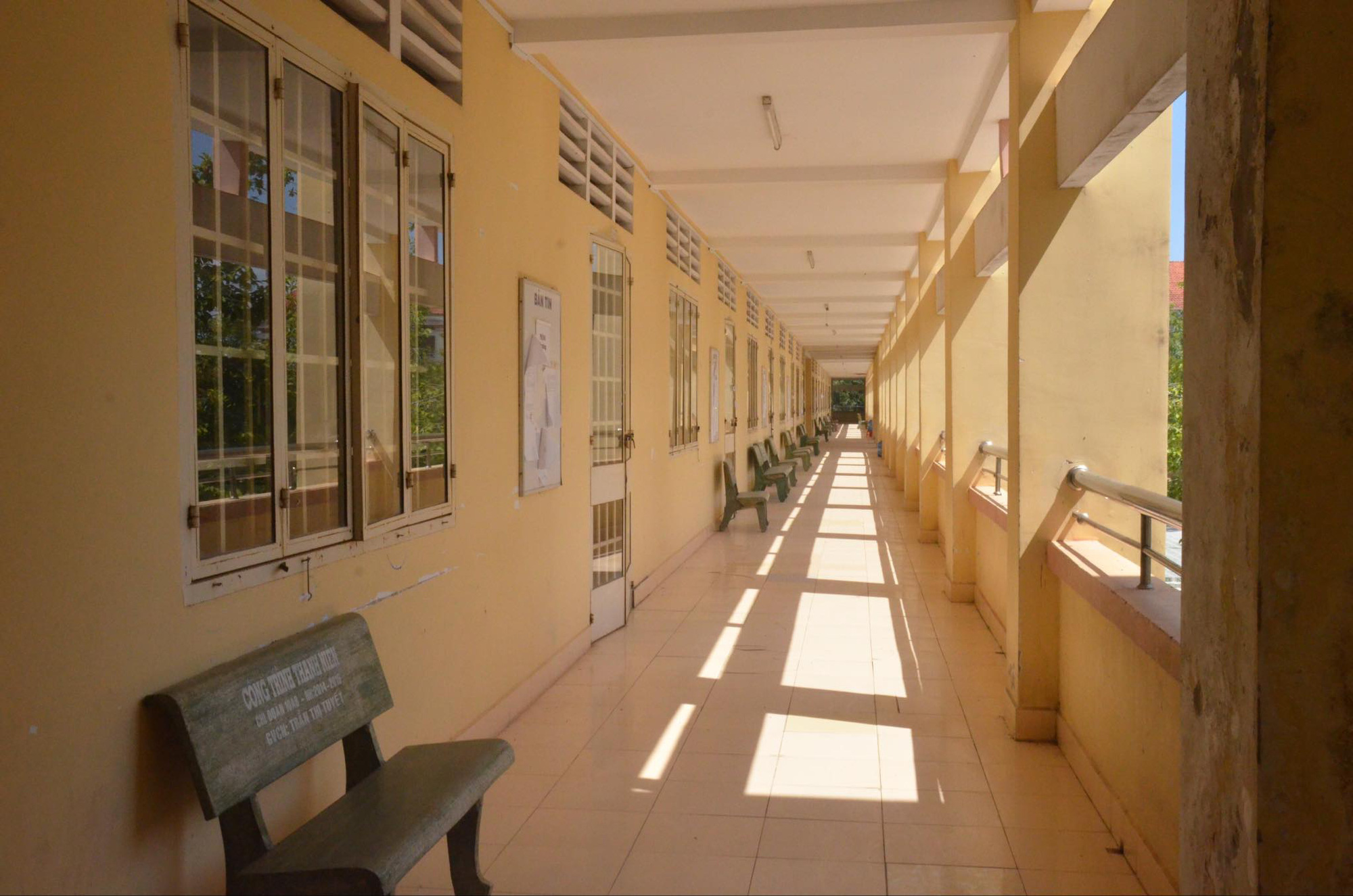 Tây Ninh: Trường rung lắc, học sinh phải sơ tán