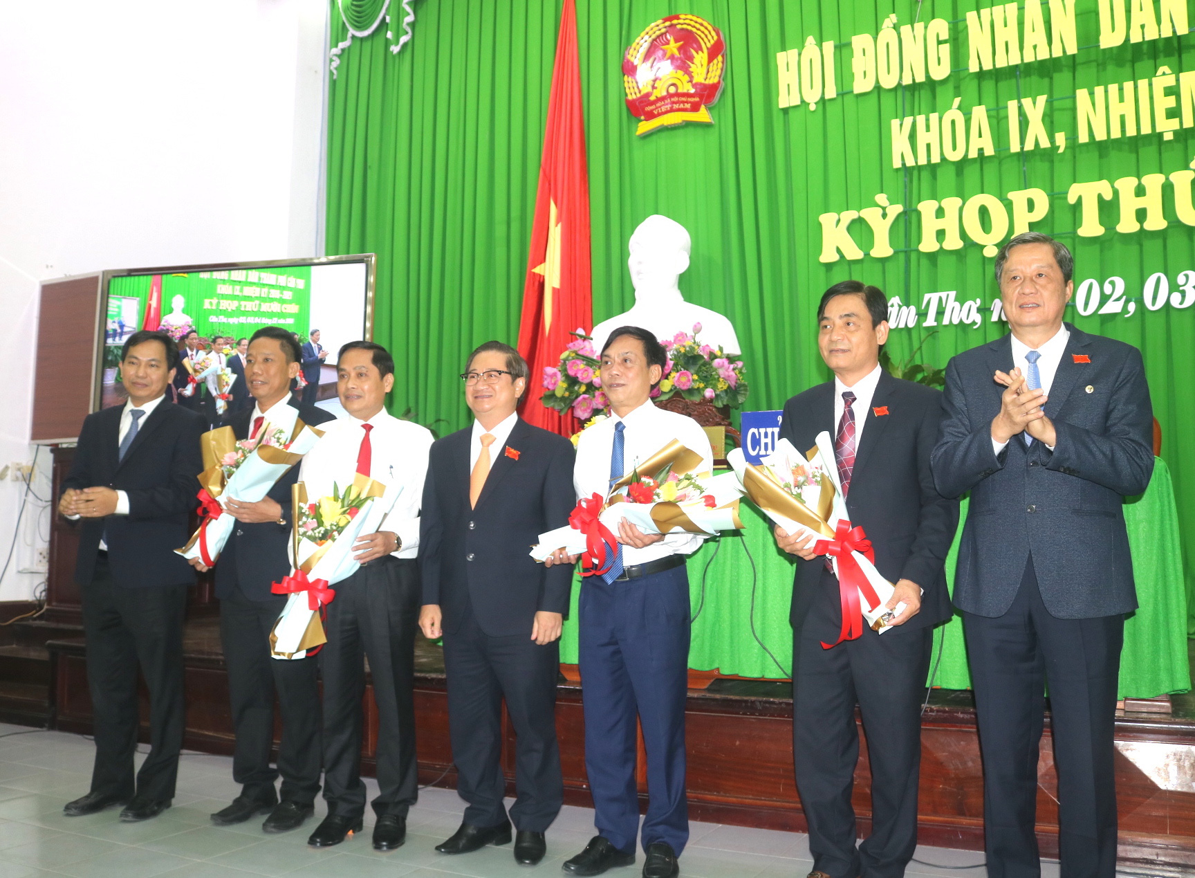 Cần Thơ: Bầu cùng lúc 3 Phó Chủ tịch UBND TP