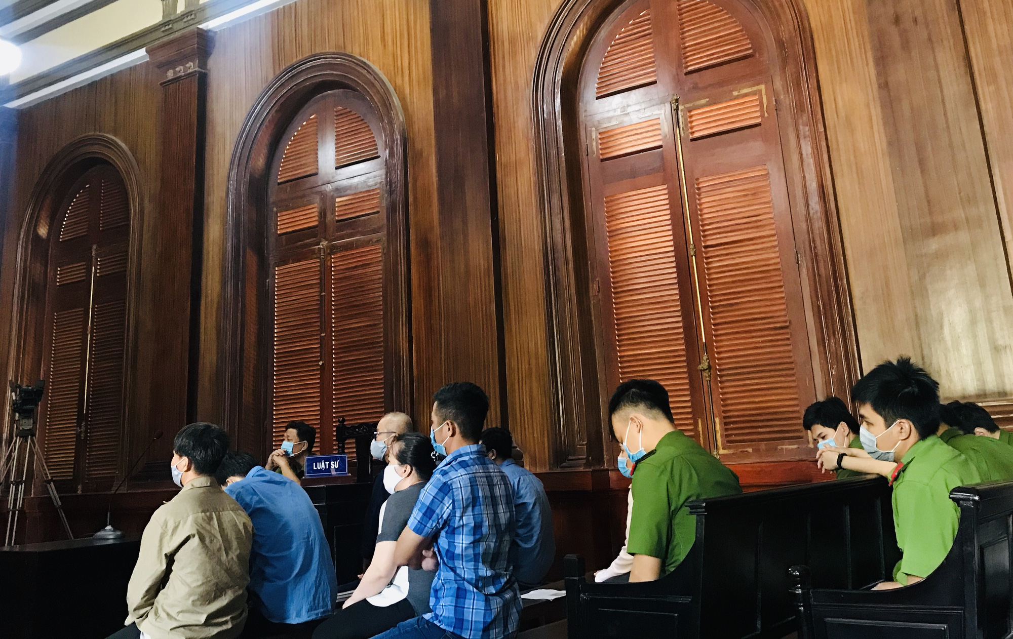Nhiều điểm mờ trong đường dây sản xuất, phân phối thuốc tân dược giả - Ảnh 1.