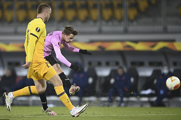 Rượt đuổi tỉ số nghẹt thở, Tottenham vượt vòng bảng Europa League - Ảnh 6.