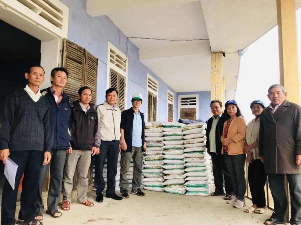 Trao tặng 11 thuyền phục vụ c&ocirc;ng t&aacute;c ph&ograve;ng chống thi&ecirc;n tai v&agrave; cứu nạn cứu hộ - Ảnh 2.